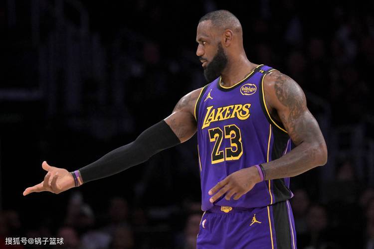 华体会下载-NBA总决赛精彩绝伦，湖人力克热火夺冠的简单介绍  第2张