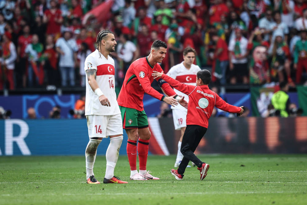 华体会下载-葡萄牙队在比赛中意外遭遇挑战  第2张